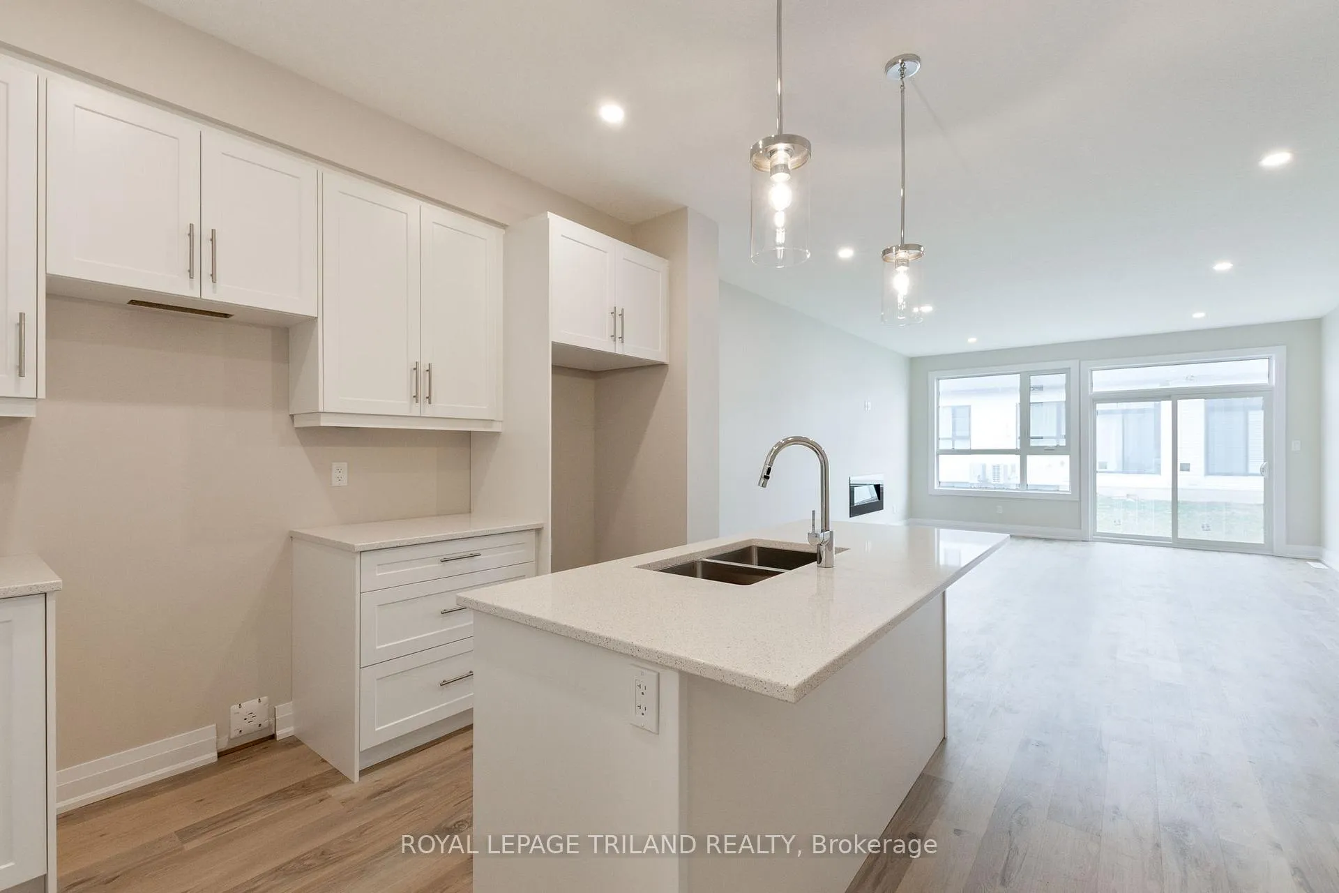 Photo 8 of 786 Banyan Lane, London, North E — HOMEH