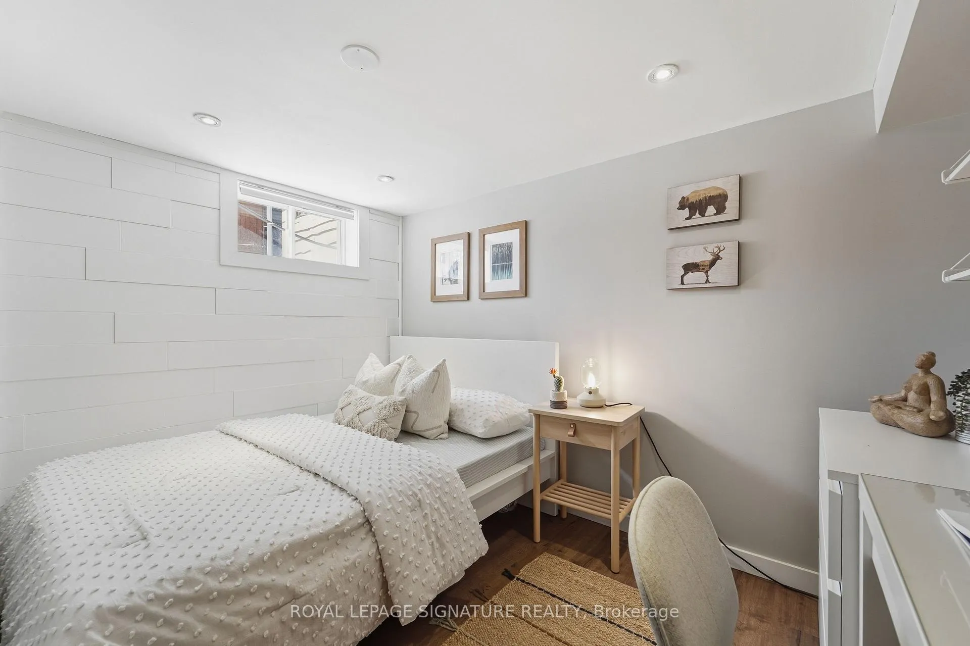 Photo 17 of 33 Cochrane Drive, Etobicoke, Stonegate-Queensway — HOMEH