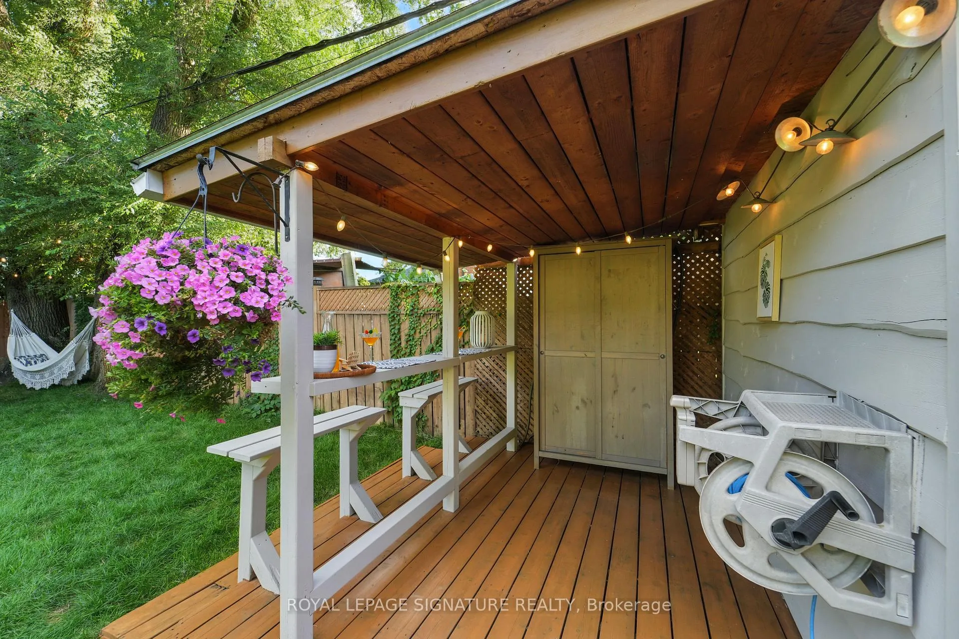 Photo 24 of 33 Cochrane Drive, Etobicoke, Stonegate-Queensway — HOMEH