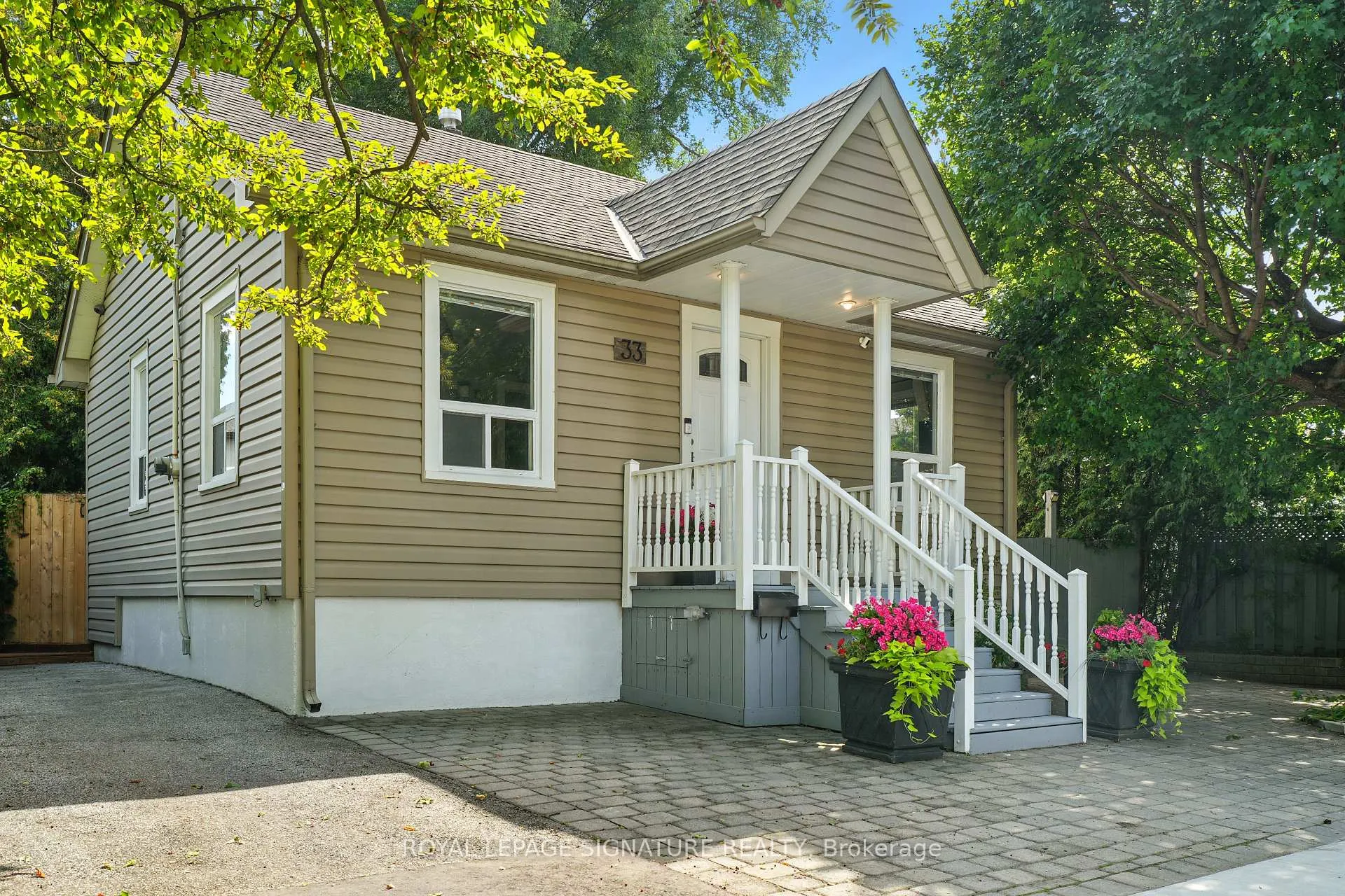 Photo 30 of 33 Cochrane Drive, Etobicoke, Stonegate-Queensway — HOMEH