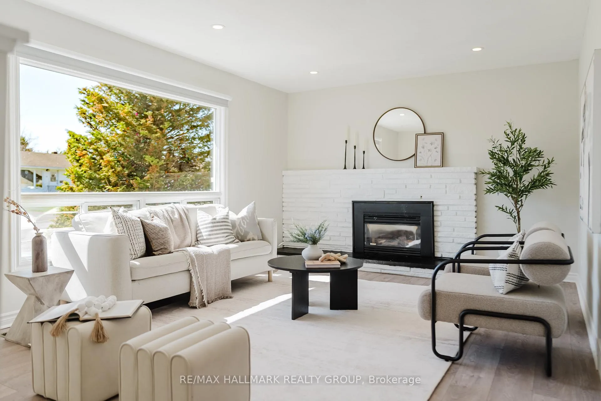 Photo 4 of 17 Wolmsley Crescent, Ottawa, Meadowlands/Crestview — HOMEH