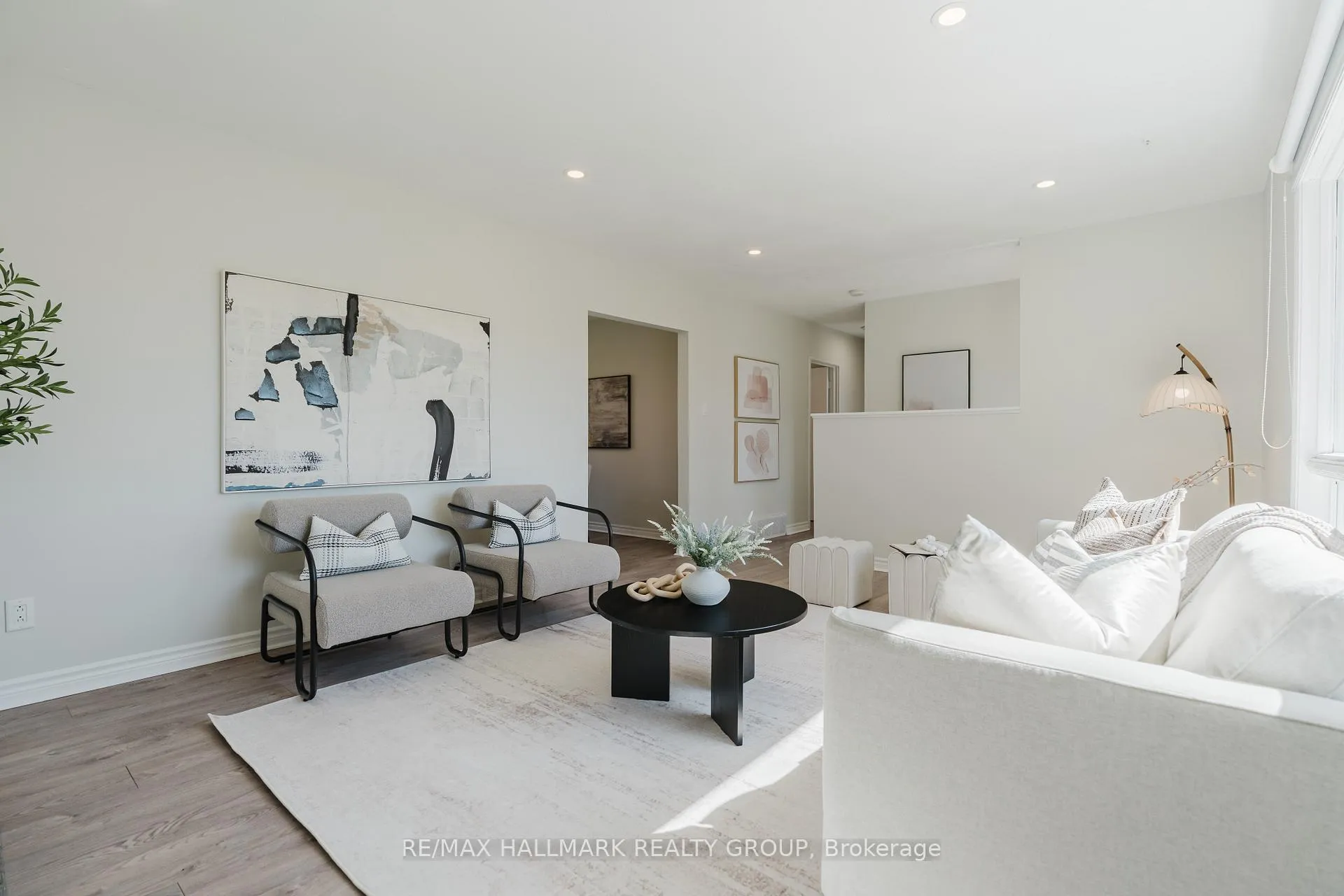Photo 5 of 17 Wolmsley Crescent, Ottawa, Meadowlands/Crestview — HOMEH