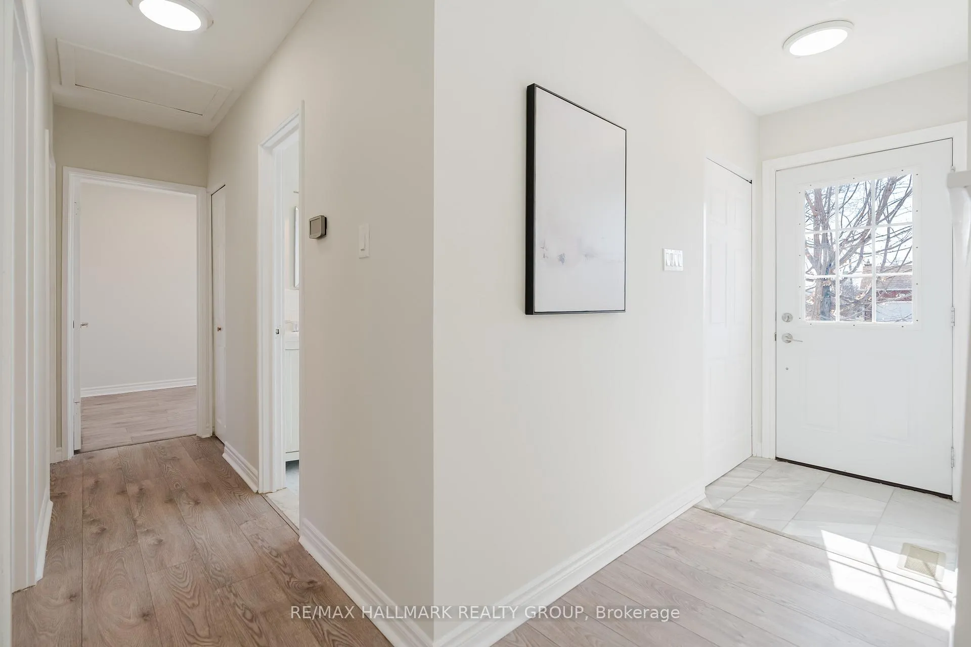 Photo 9 of 17 Wolmsley Crescent, Ottawa, Meadowlands/Crestview — HOMEH
