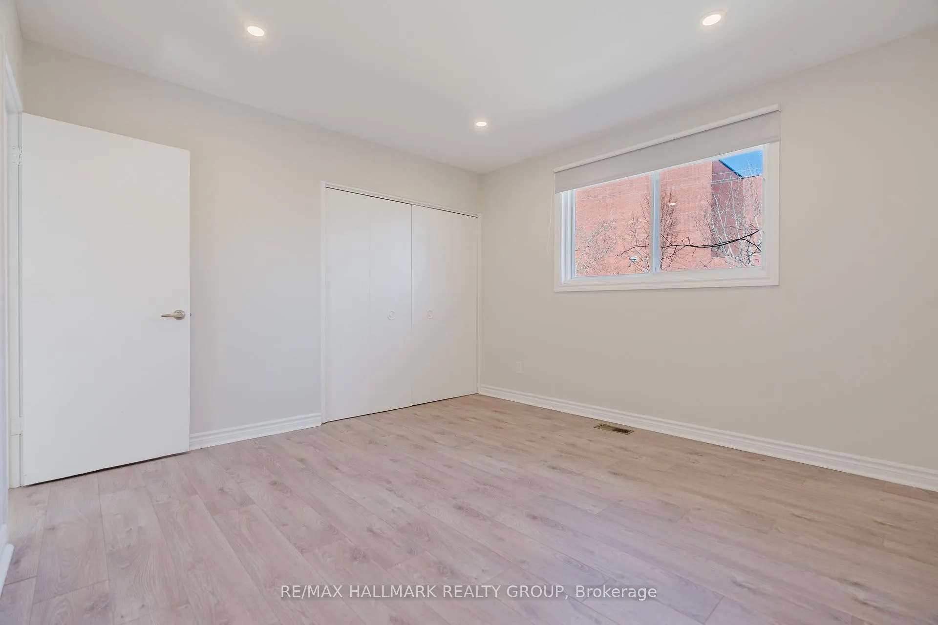 Photo 15 of 17 Wolmsley Crescent, Ottawa, Meadowlands/Crestview — HOMEH