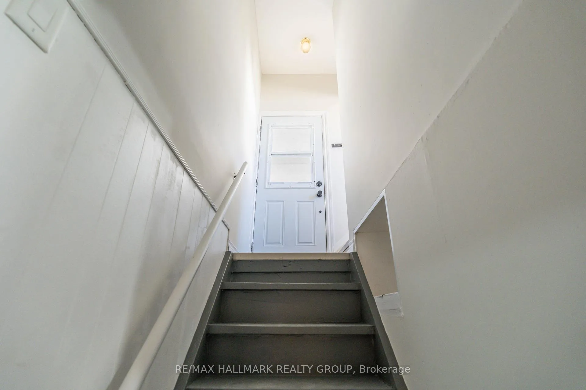 Photo 30 of 17 Wolmsley Crescent, Ottawa, Meadowlands/Crestview — HOMEH