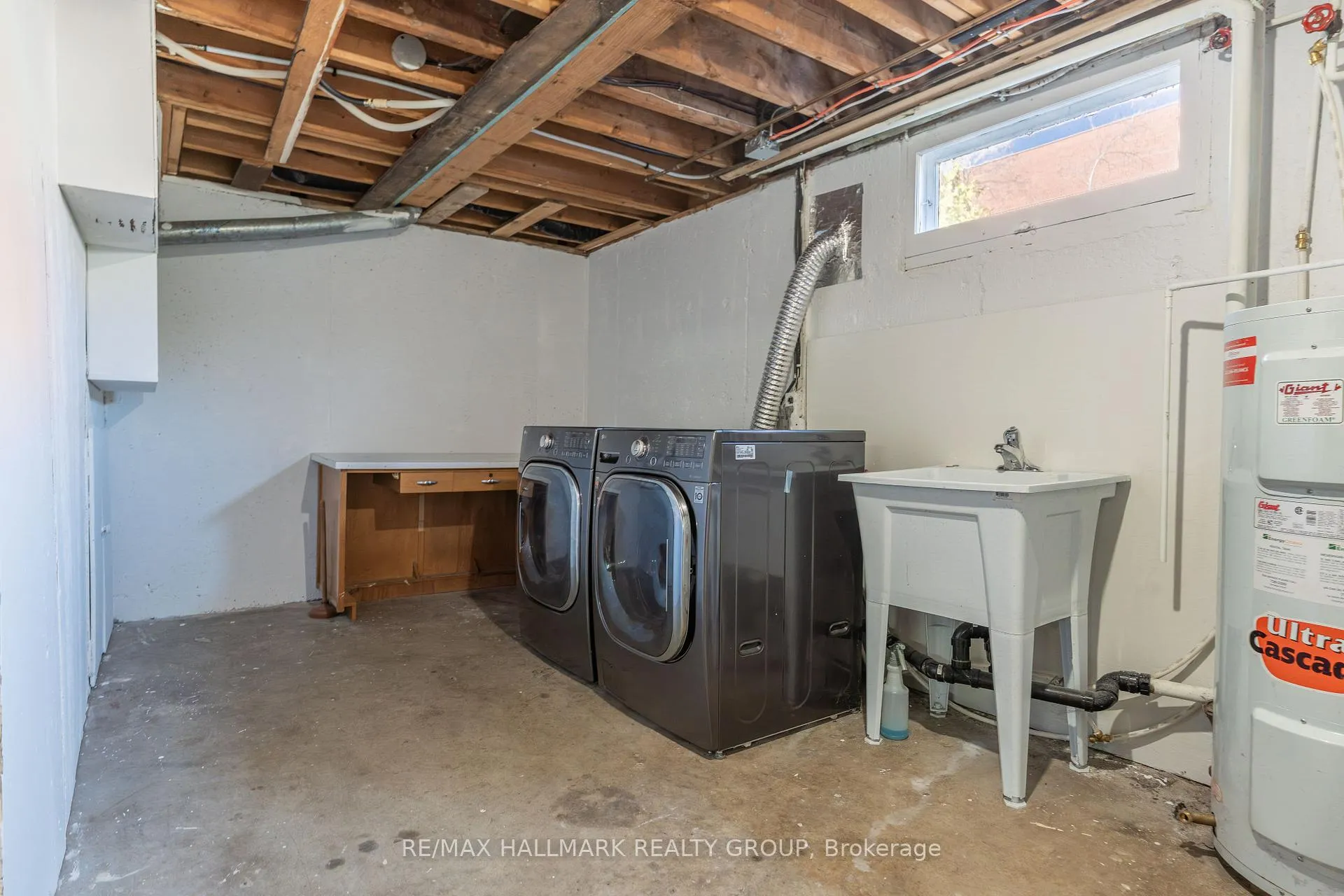 Photo 32 of 17 Wolmsley Crescent, Ottawa, Meadowlands/Crestview — HOMEH