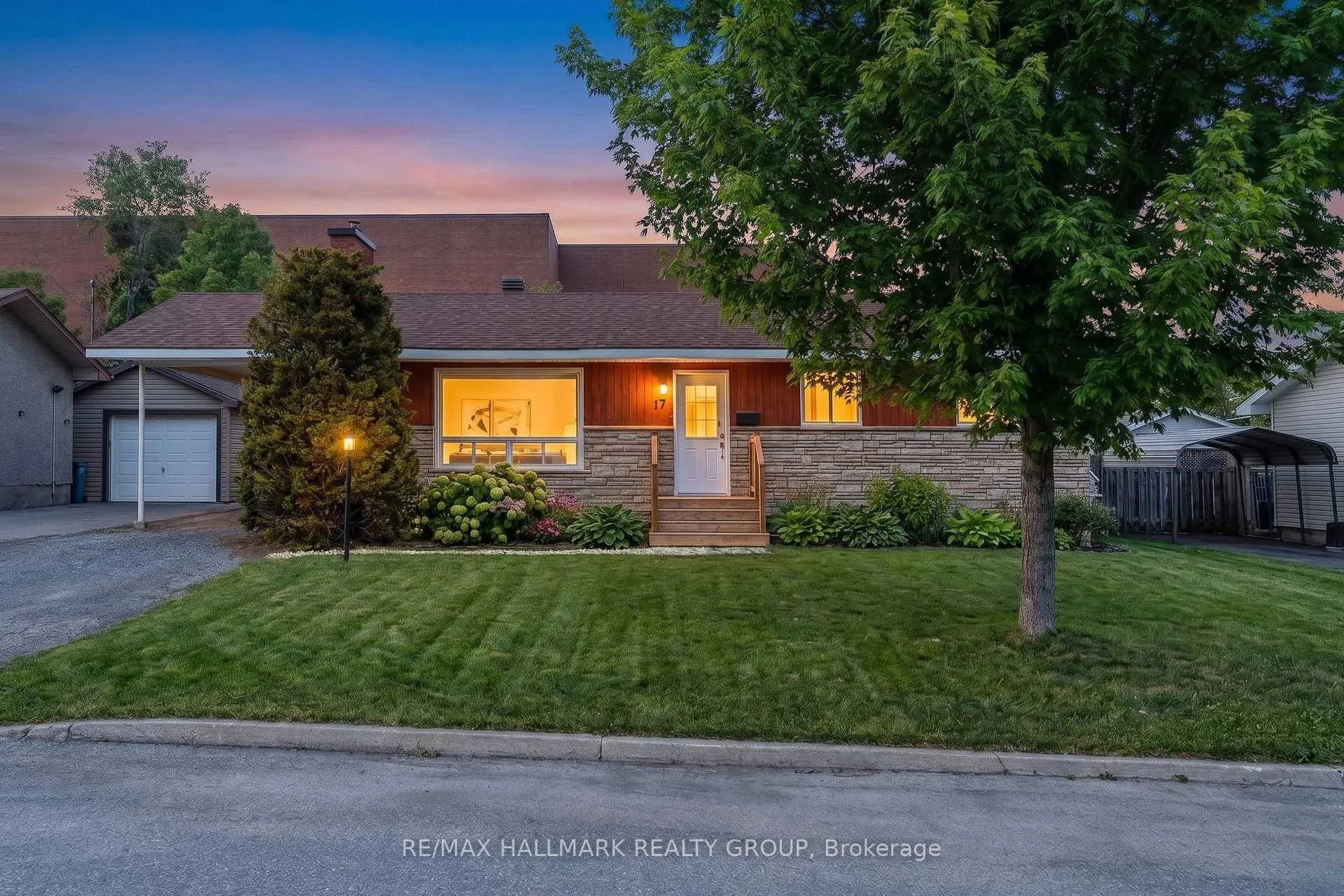 Photo 42 of 17 Wolmsley Crescent, Ottawa, Meadowlands/Crestview — HOMEH