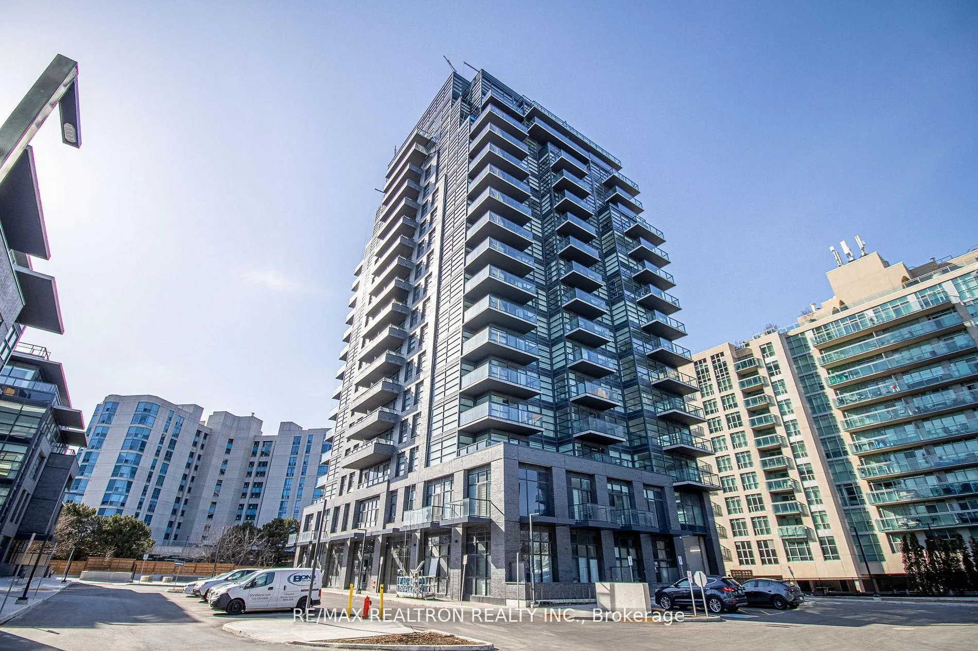Front of Unit 1402, 1606 Charles Street