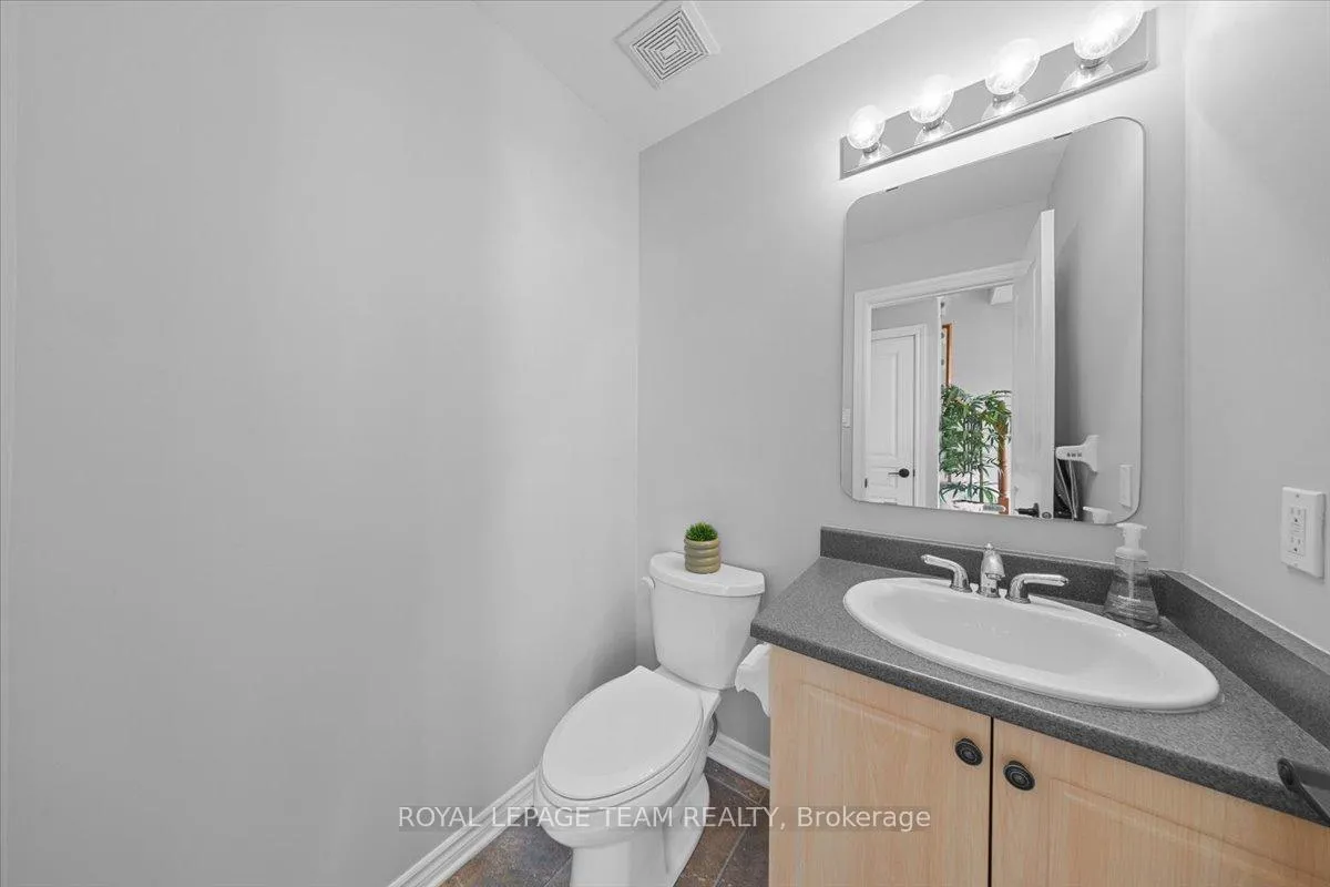 Photo 6 of 79 Saddlesmith Circle, Ottawa, Kanata - Emerald Meadows/Trailwest — HOMEH