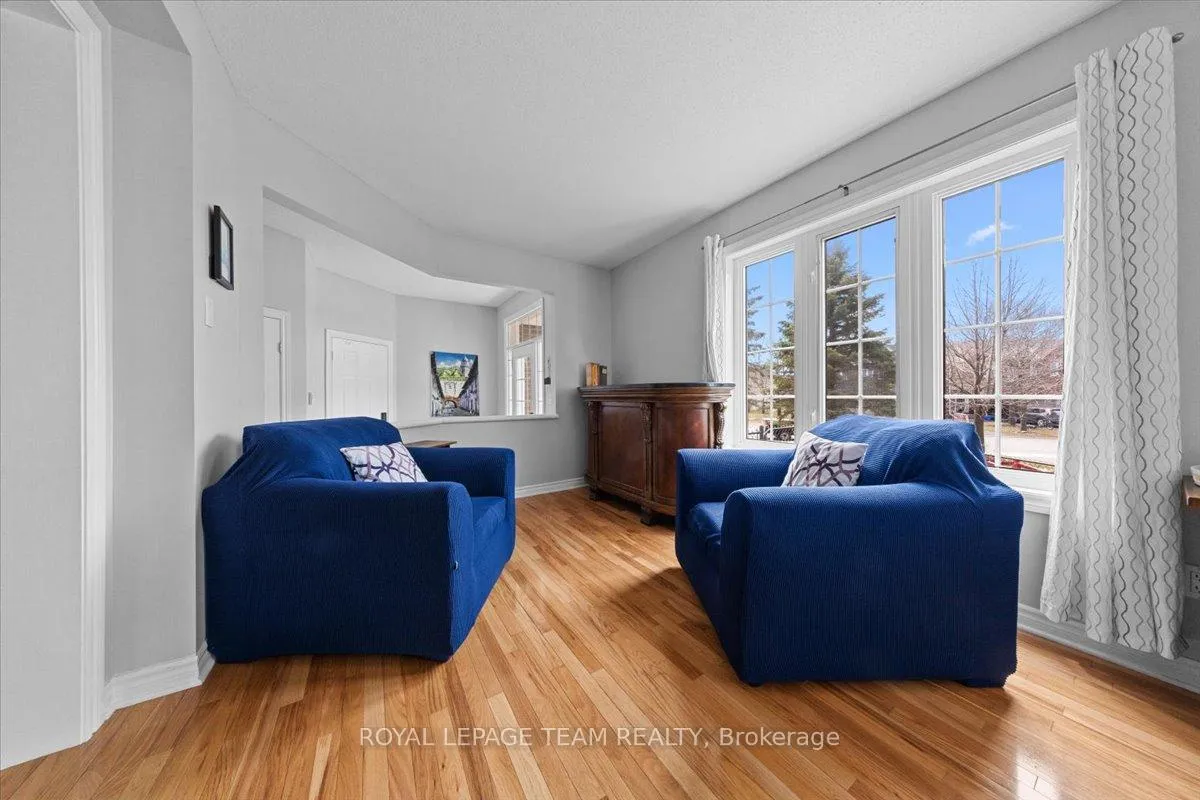 Photo 7 of 79 Saddlesmith Circle, Ottawa, Kanata - Emerald Meadows/Trailwest — HOMEH
