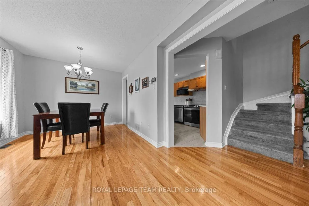 Photo 9 of 79 Saddlesmith Circle, Ottawa, Kanata - Emerald Meadows/Trailwest — HOMEH