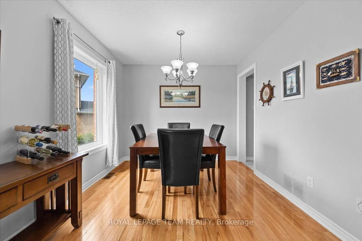 Photo 10 of 79 Saddlesmith Circle, Ottawa, Kanata - Emerald Meadows/Trailwest — HOMEH
