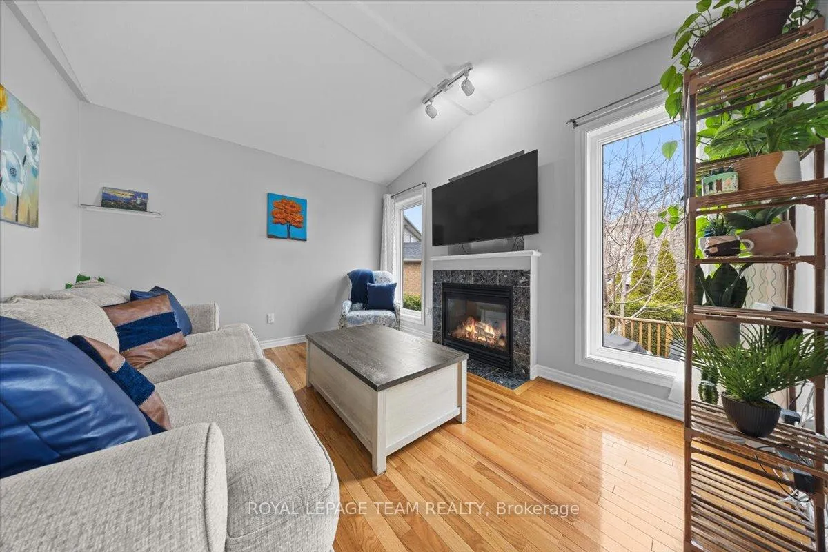 Photo 19 of 79 Saddlesmith Circle, Ottawa, Kanata - Emerald Meadows/Trailwest — HOMEH