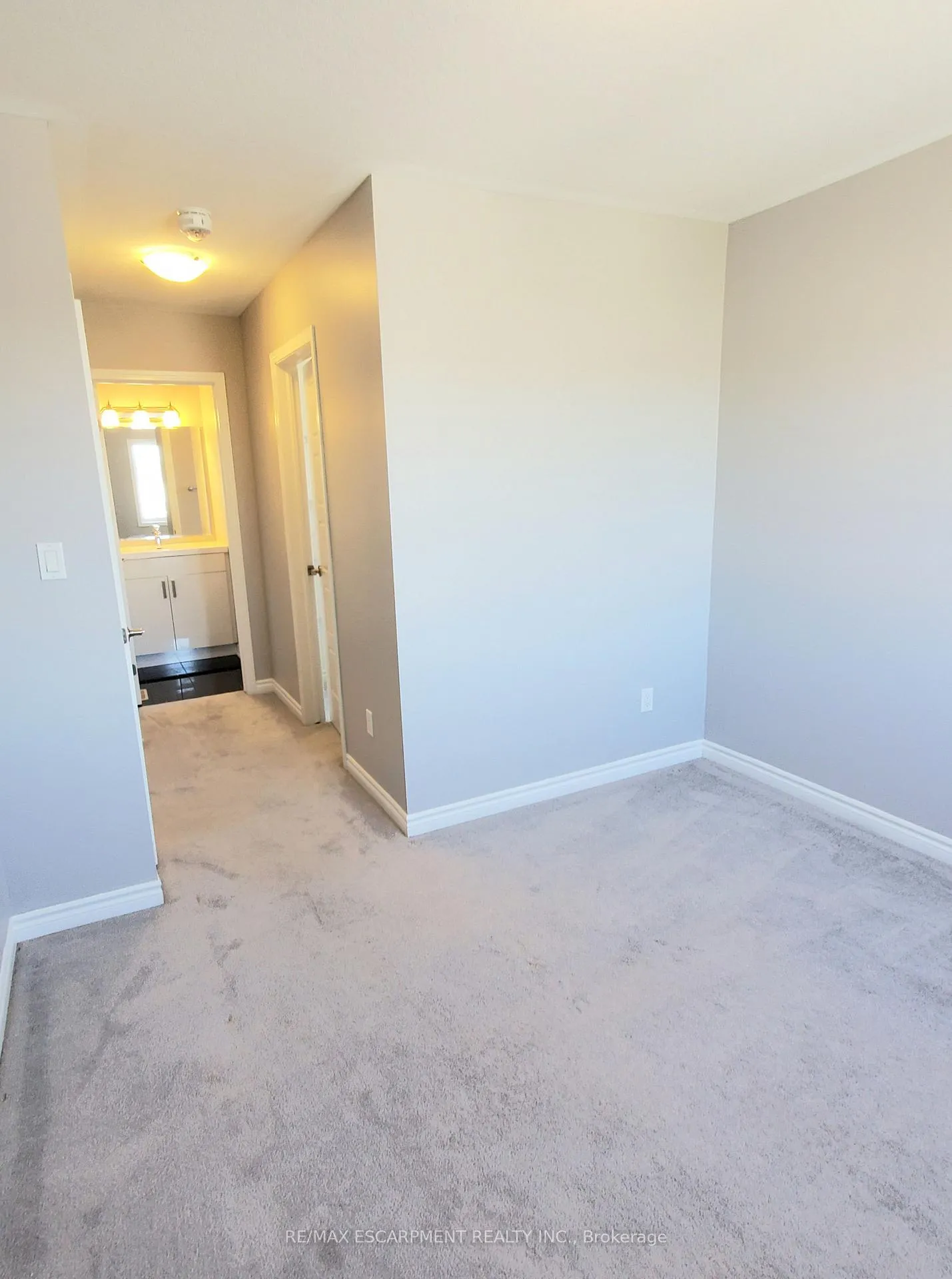 Photo 15 of 124 Daylily Lane, Kitchener, Rosenburg — HOMEH