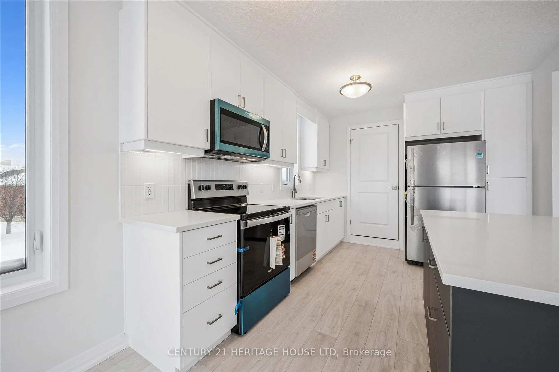 Photo 8 of Unit C062, 525 Erinbrook Drive, Kitchener, Laurentian Hills/Country Hills W — HOMEH