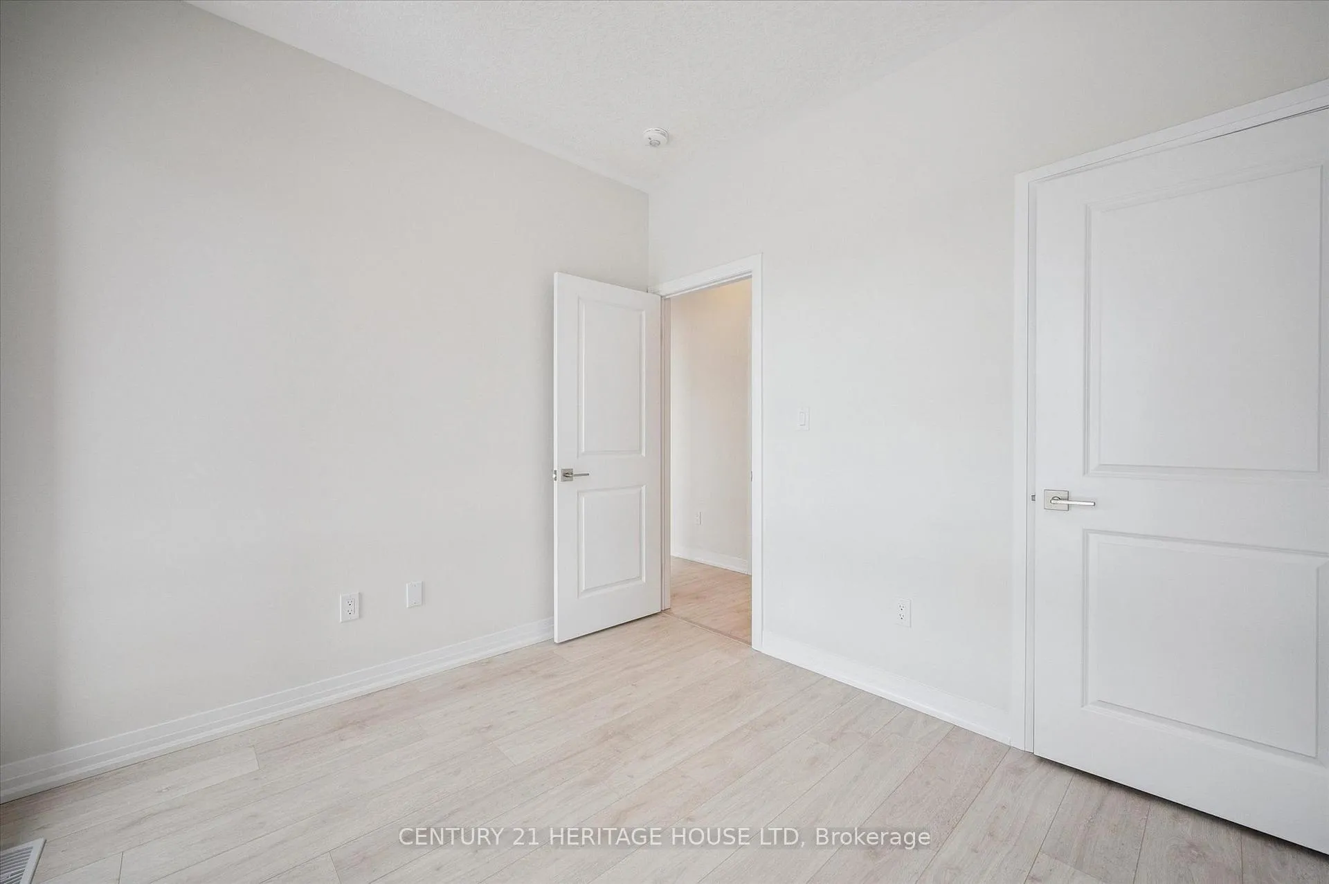 Photo 18 of Unit C062, 525 Erinbrook Drive, Kitchener, Laurentian Hills/Country Hills W — HOMEH