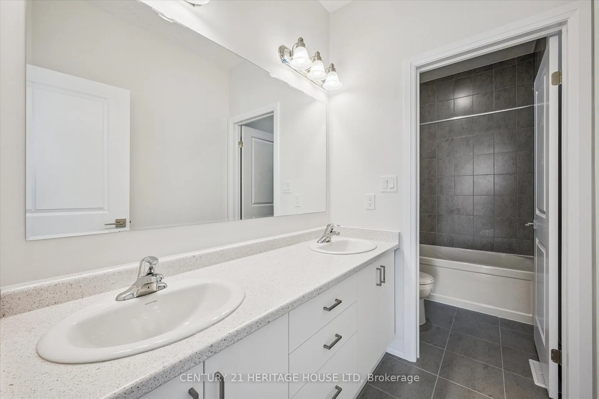 Photo 21 of Unit C062, 525 Erinbrook Drive, Kitchener, Laurentian Hills/Country Hills W — HOMEH
