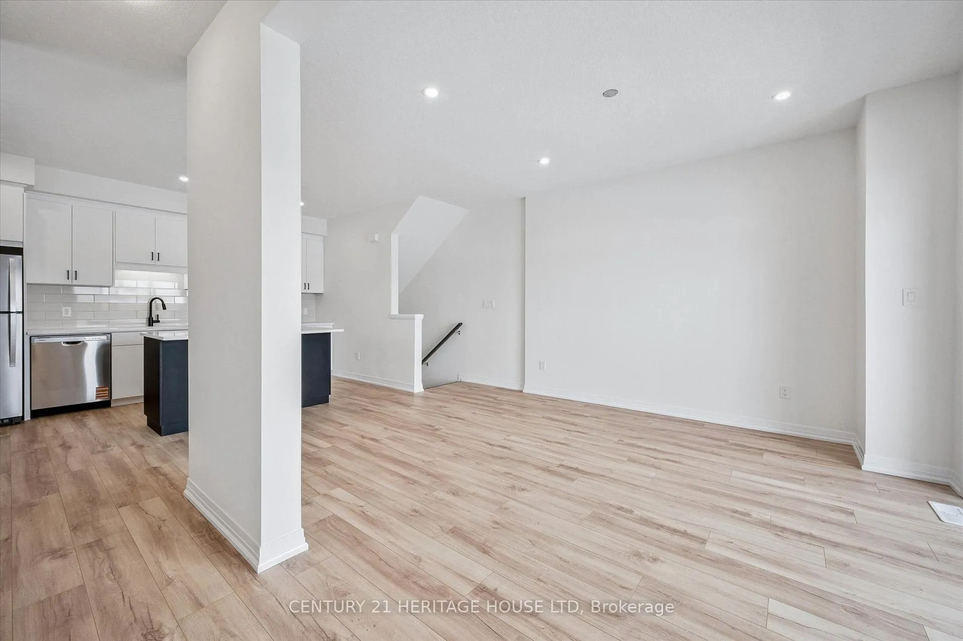Photo 2 of Unit C061, 525 Erinbrook Drive, Kitchener — HOMEH