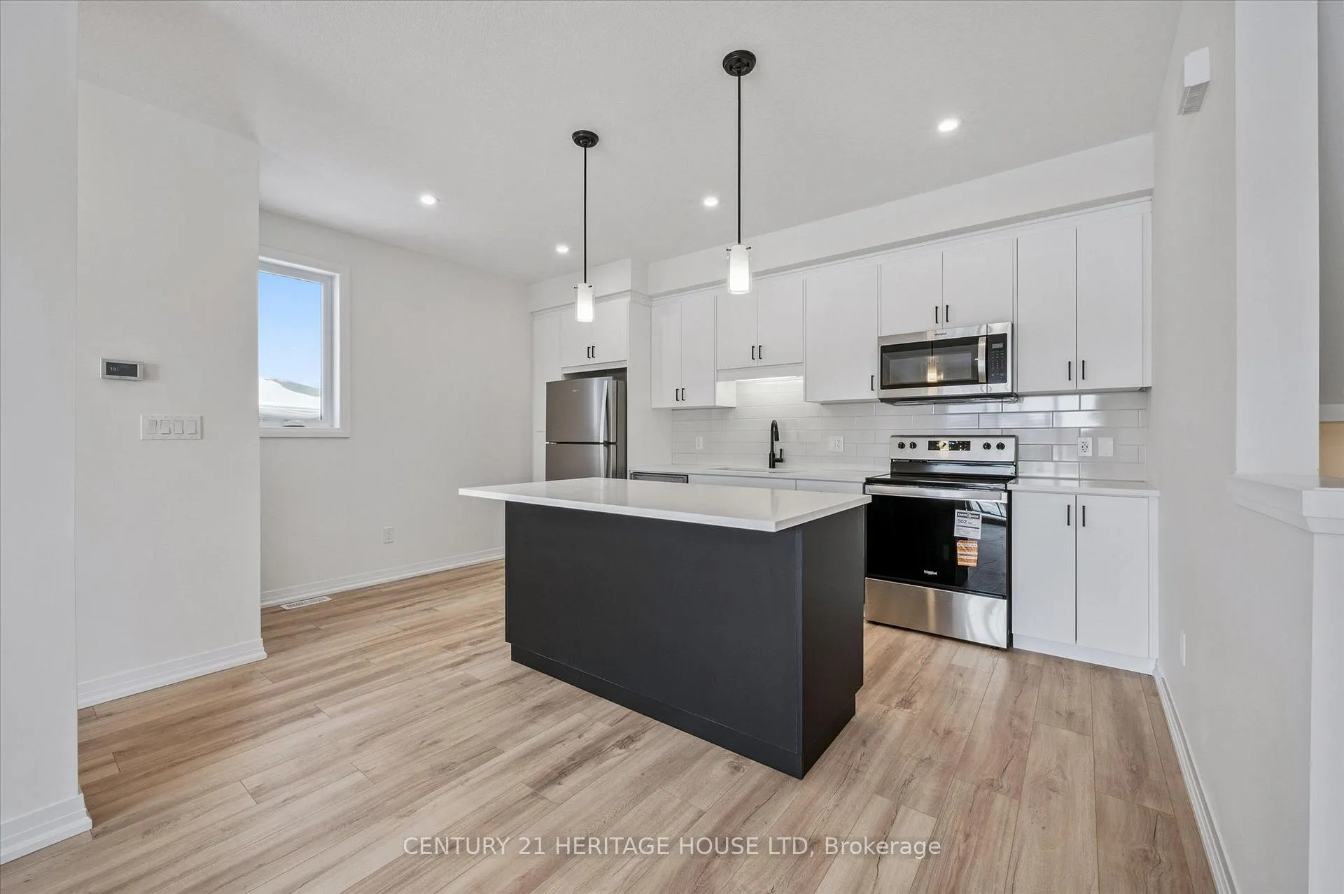Photo 5 of Unit C061, 525 Erinbrook Drive, Kitchener — HOMEH