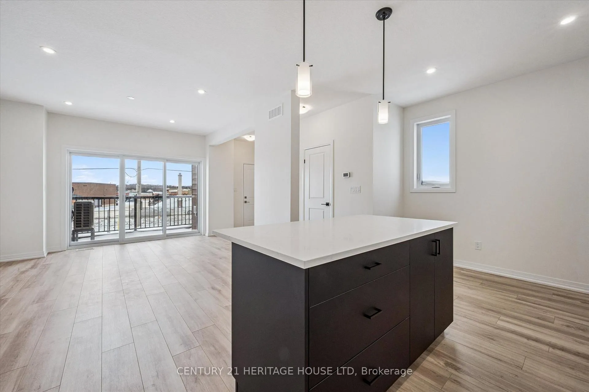 Photo 7 of Unit C061, 525 Erinbrook Drive, Kitchener — HOMEH