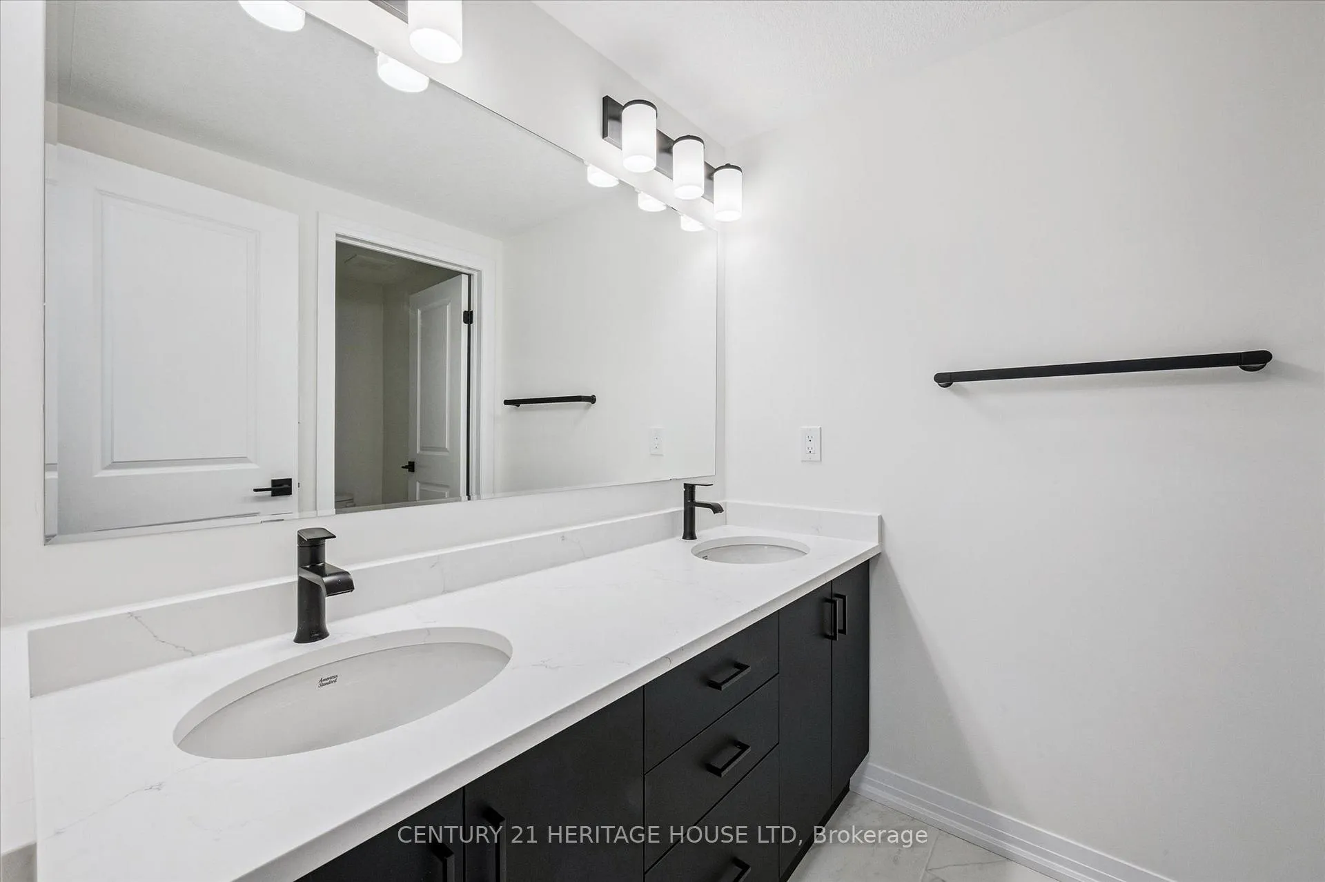 Photo 15 of Unit C061, 525 Erinbrook Drive, Kitchener — HOMEH
