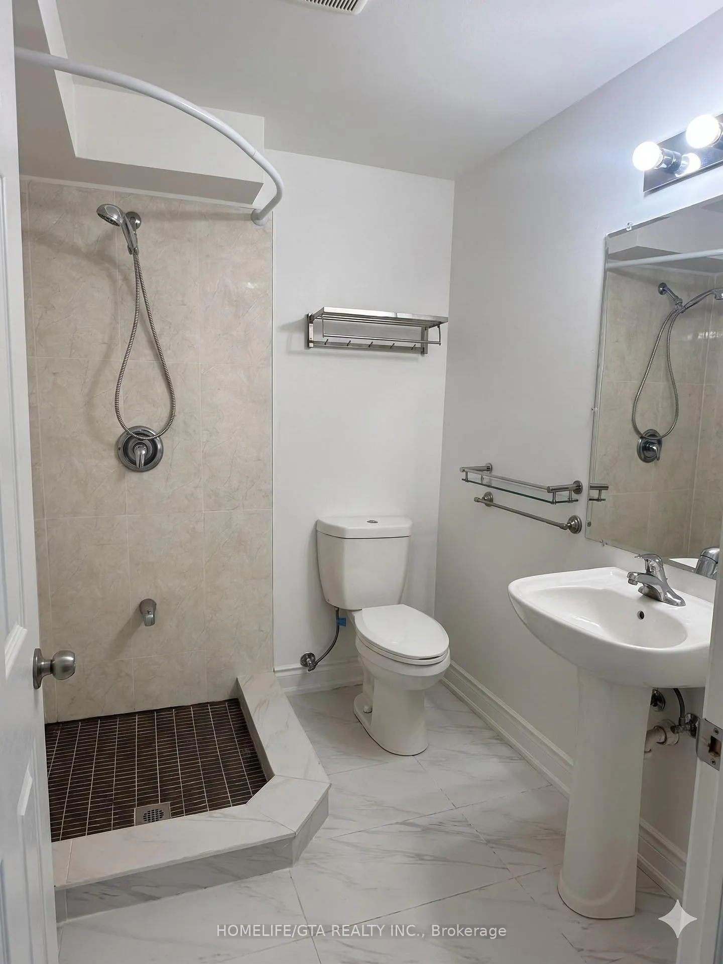 Photo 4 of 42 Mohandas Drive, Markham, Cedarwood — HOMEH