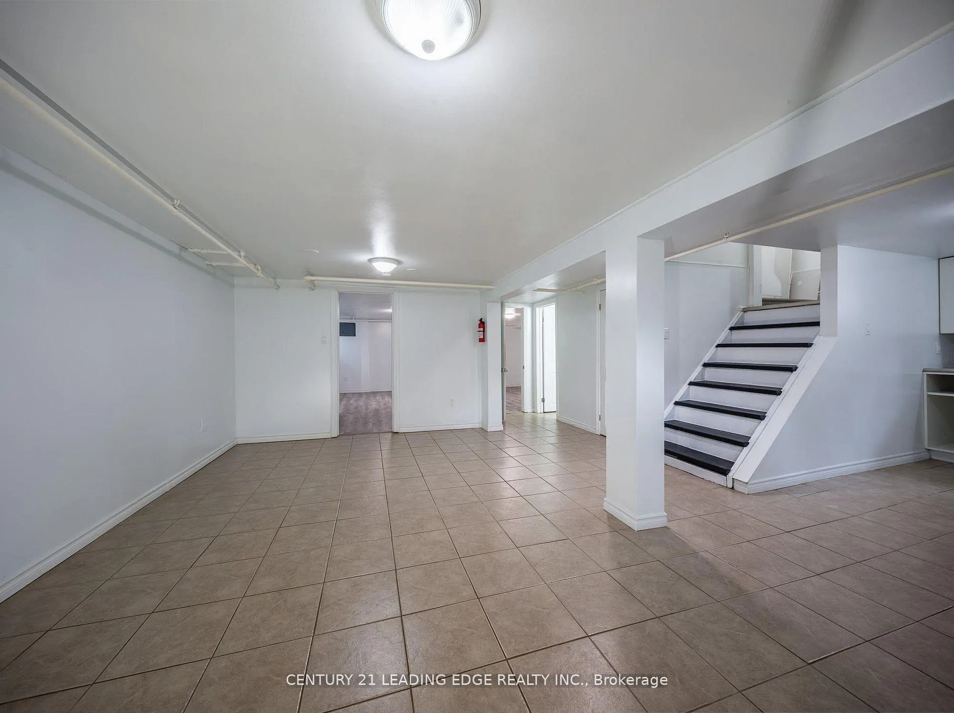 Photo 5 of Unit LOWER, 84 Central Park Boulevard N, Oshawa, O'Neill — HOMEH