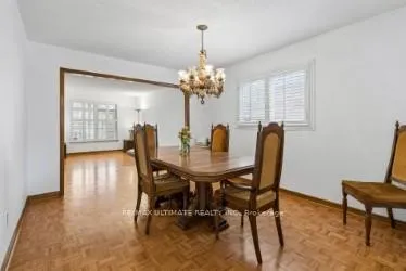 Photo 7 of 149 Castlehill Road, Vaughan, Maple — HOMEH