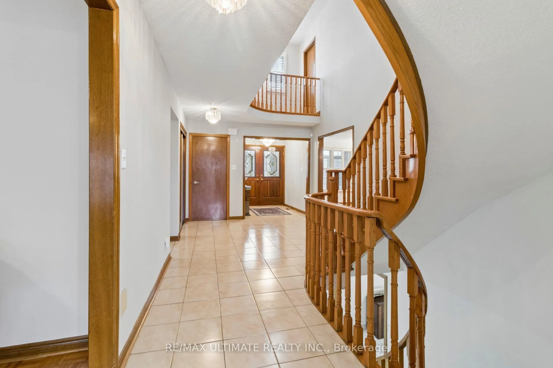 Photo 15 of 149 Castlehill Road, Vaughan, Maple — HOMEH