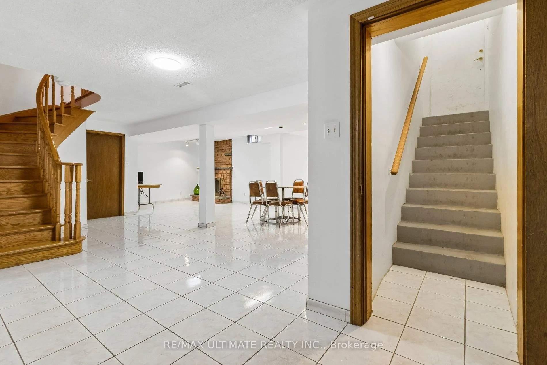 Photo 34 of 149 Castlehill Road, Vaughan, Maple — HOMEH