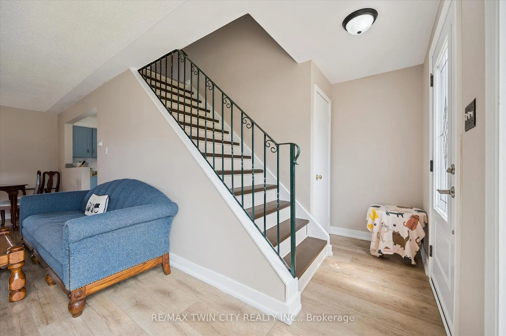 Photo 6 of 18 Close Avenue, Cambridge — HOMEH