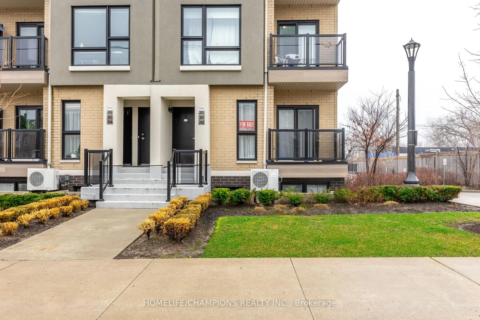 Front of Unit 201, 8825 Sheppard Avenue E