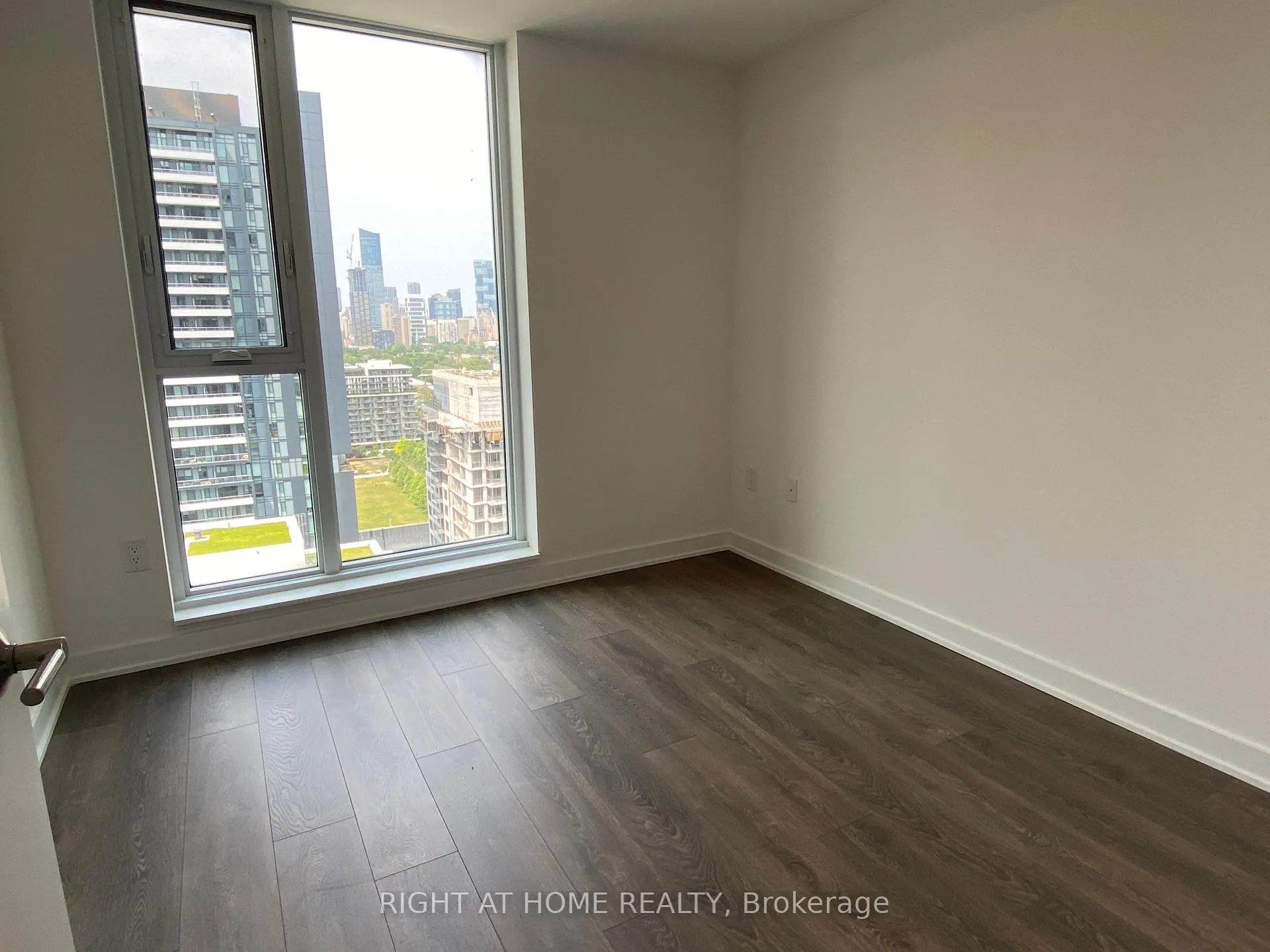 Photo 6 of Unit 2107, 130 River Street, Toronto, Regent Park — HOMEH