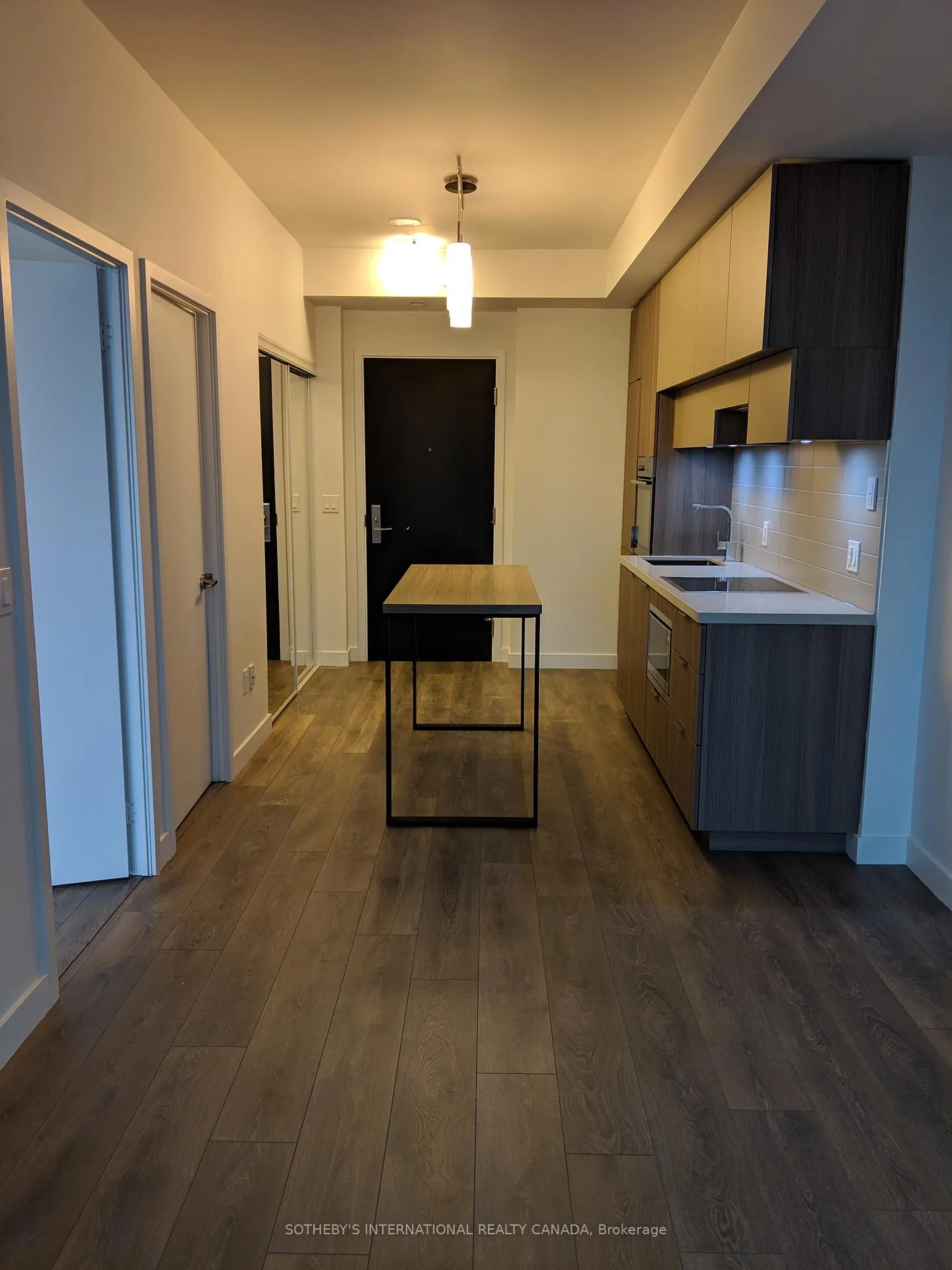 Photo 4 of Unit 1710, 8 Eglinton Avenue E, Toronto, Mount Pleasant West — HOMEH
