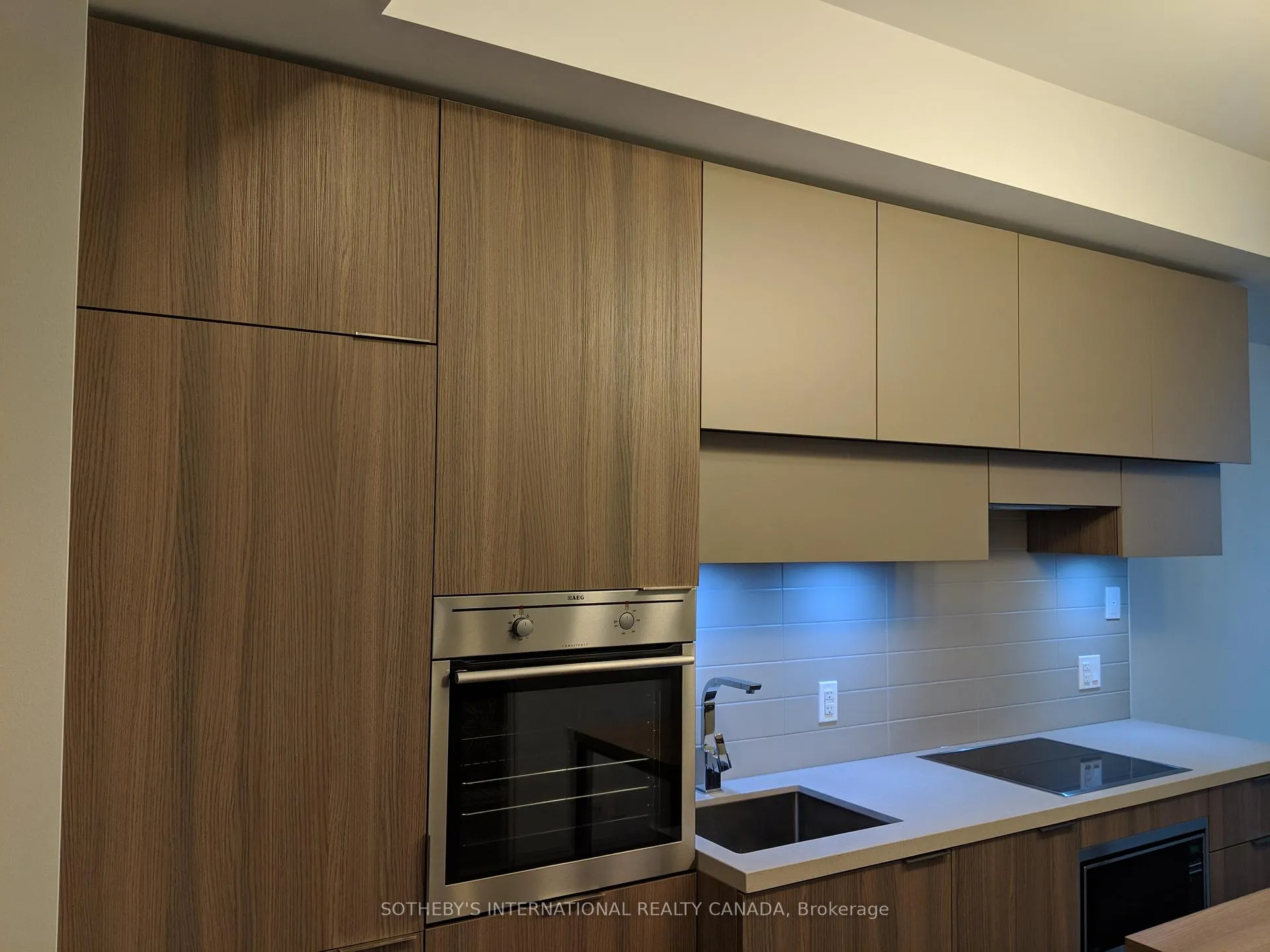 Photo 7 of Unit 1710, 8 Eglinton Avenue E, Toronto, Mount Pleasant West — HOMEH