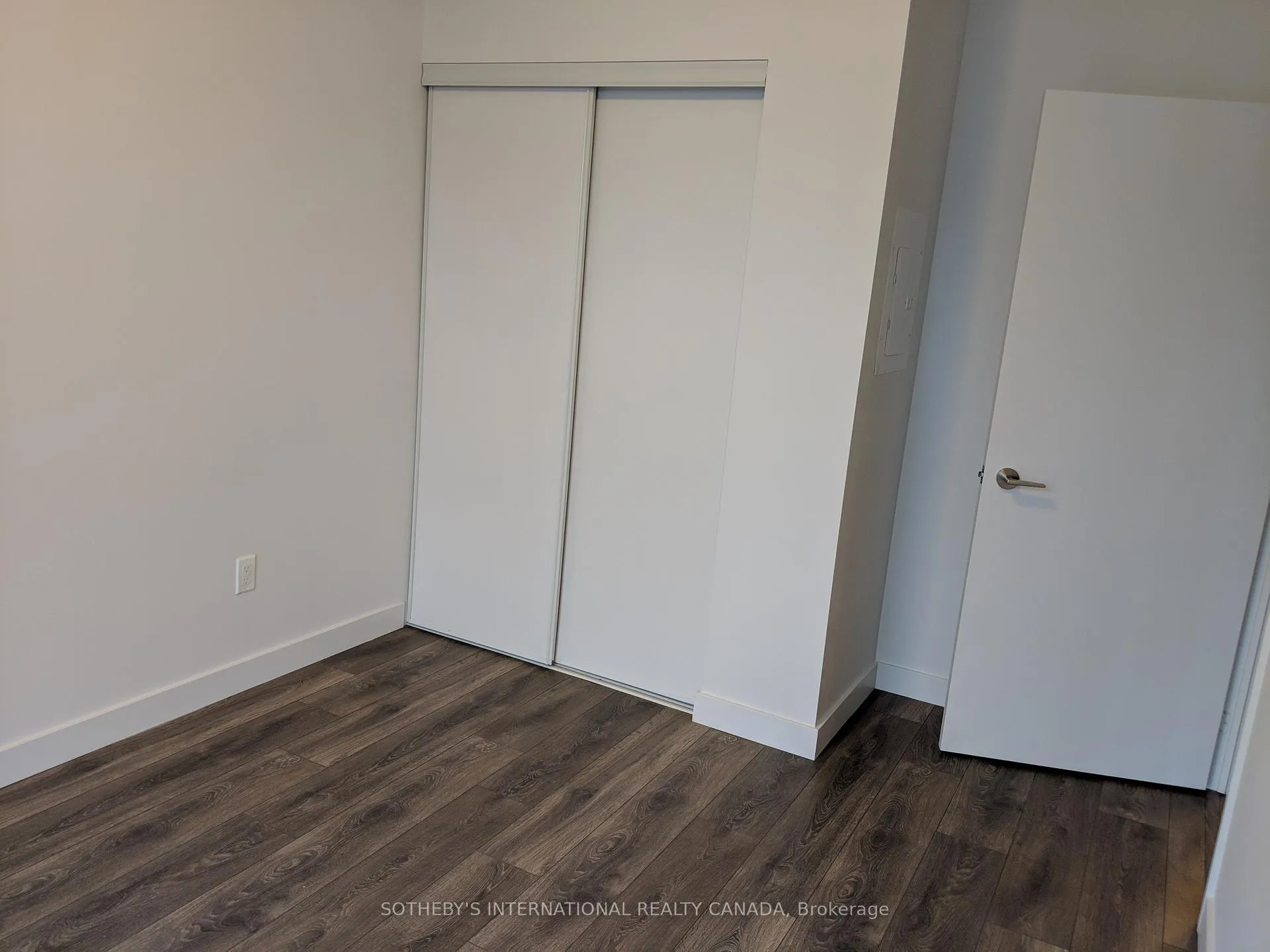 Photo 9 of Unit 1710, 8 Eglinton Avenue E, Toronto, Mount Pleasant West — HOMEH