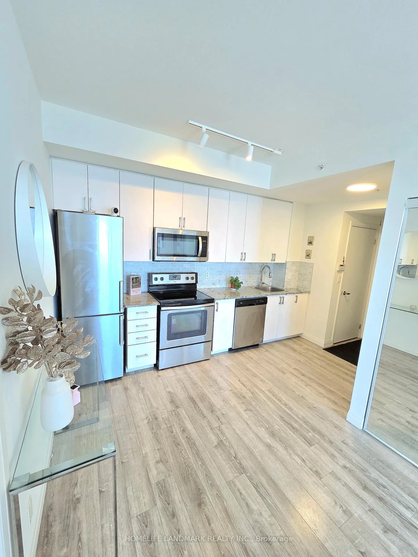 Photo 8 of Unit 1113, 22 East Haven Drive, Scarborough, Birchcliffe-Cliffside — HOMEH
