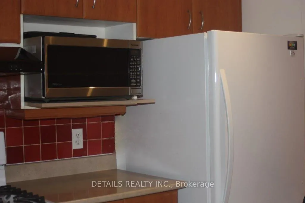 Photo 7 of 719 Melbourne Avenue, Ottawa, Laurentianview — HOMEH