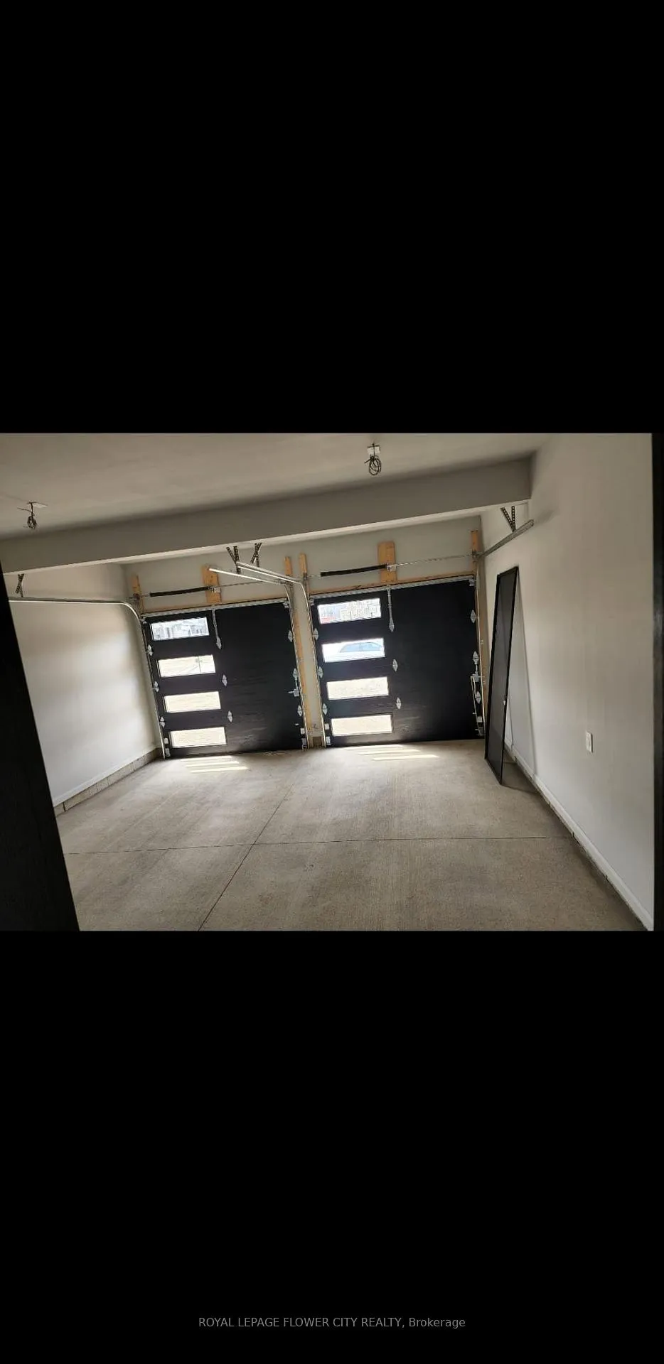 Photo 10 of 23 Welch Court, St. Thomas — HOMEH