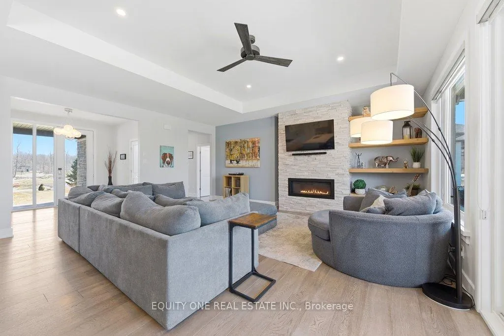 Photo 15 of 415 Shoreway Drive, Ottawa, Greely — HOMEH