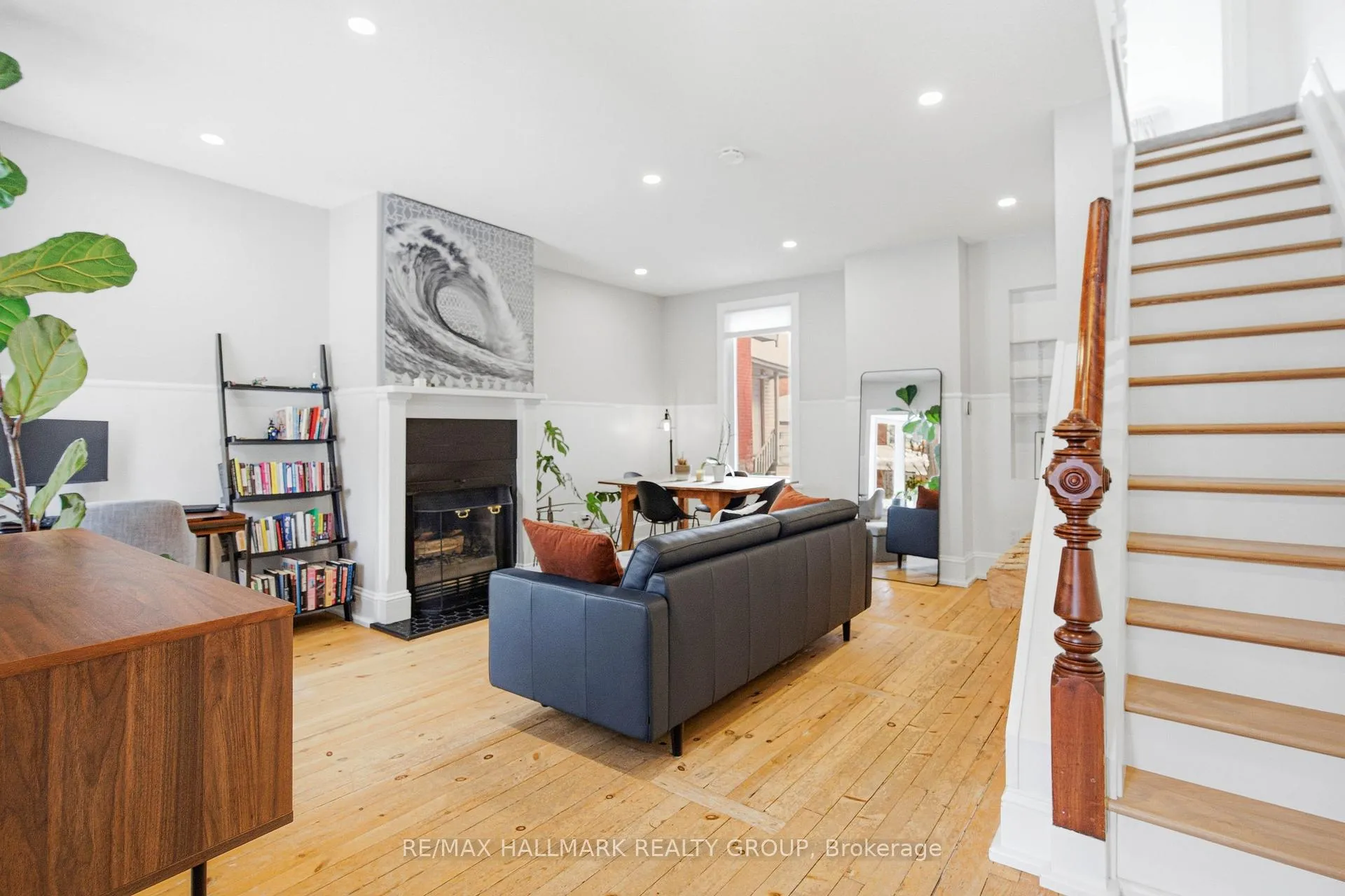 Photo 2 of 438 Mcleod Street, Ottawa, Ottawa Centre — HOMEH