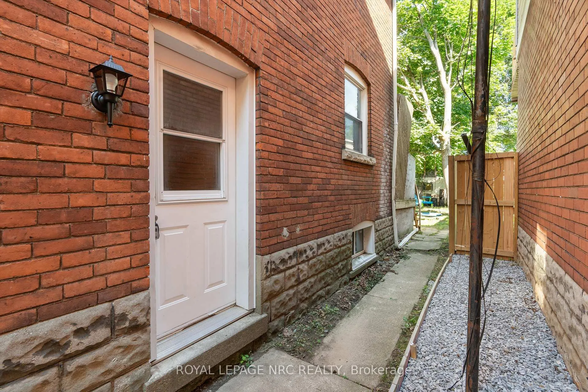 Photo 33 of 41 Louisa Street, St. Catharines, Downtown — HOMEH