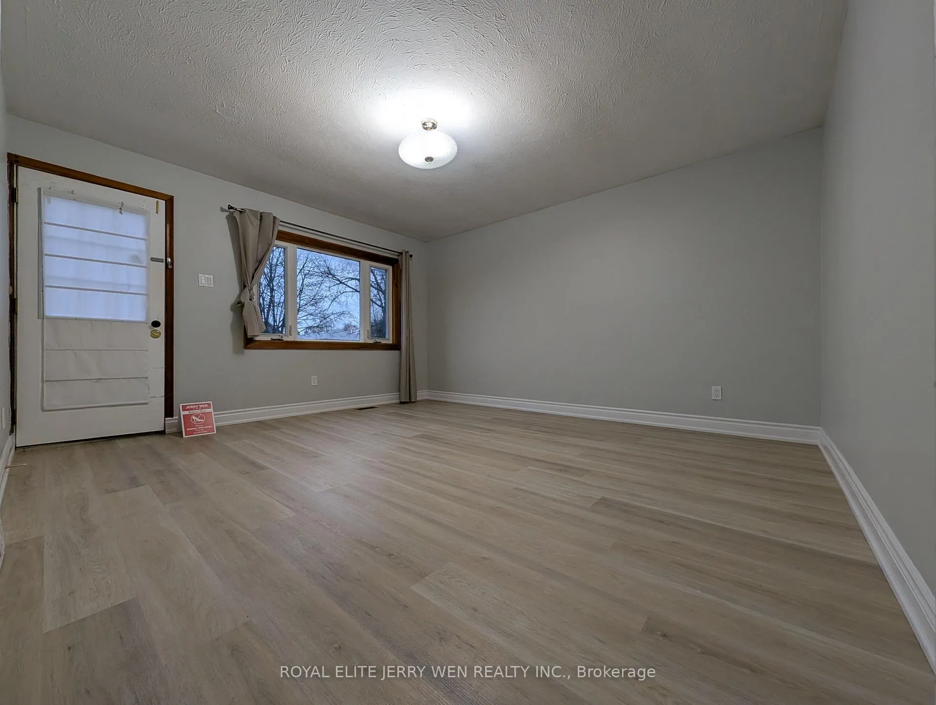 Photo 2 of Unit Unit 2, 459 Wilson Road N, Oshawa, Eastdale — HOMEH