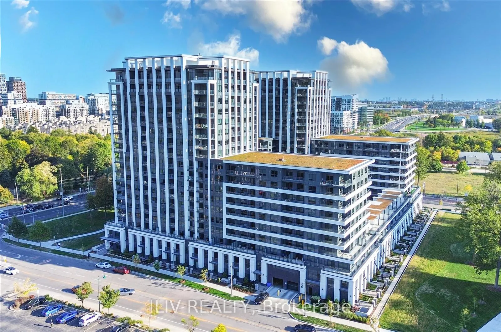 Photo 1 of Unit 1125, 8 Cedarland Drive, Markham, Unionville — HOMEH