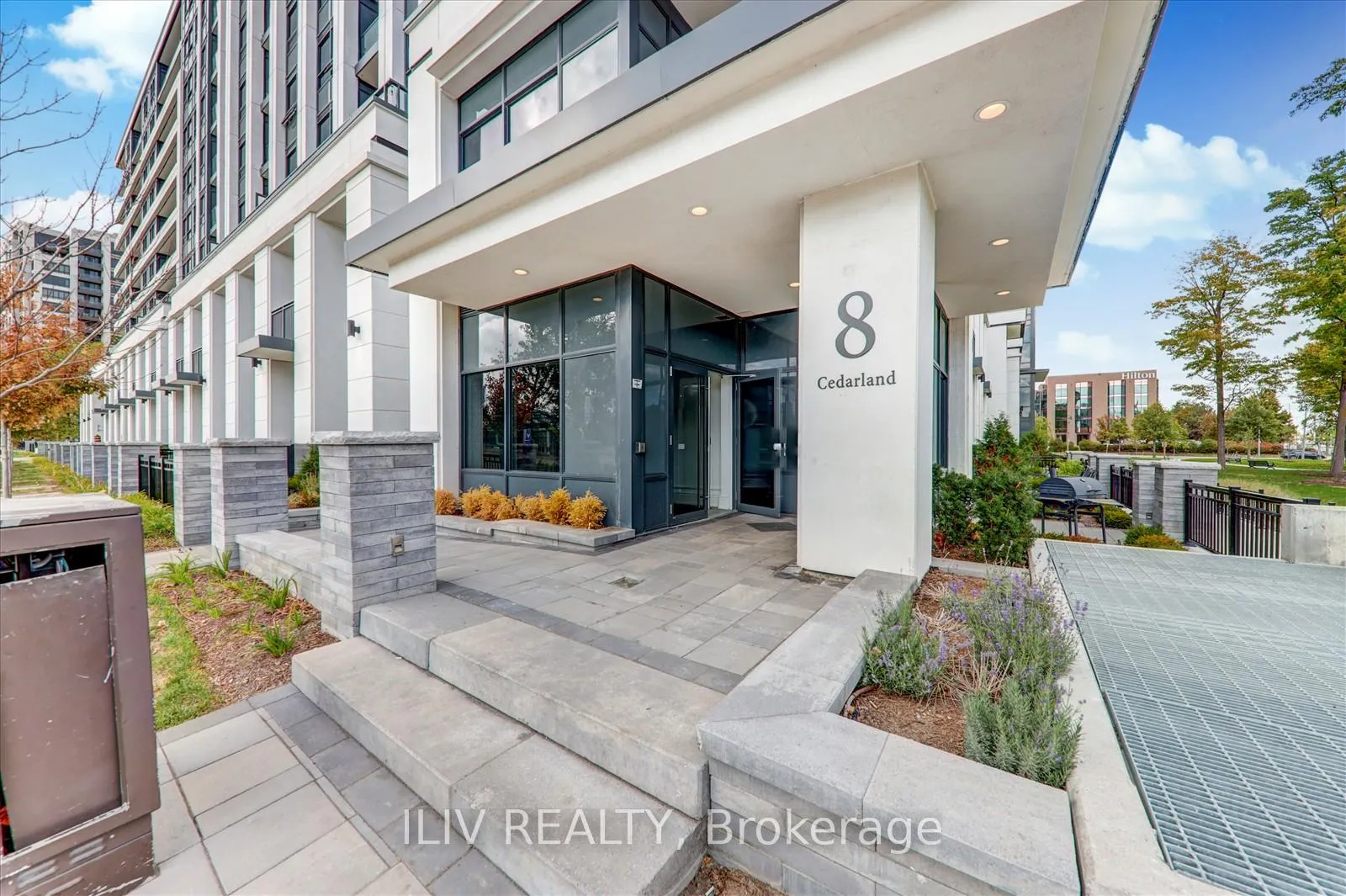 Photo 2 of Unit 1125, 8 Cedarland Drive, Markham, Unionville — HOMEH