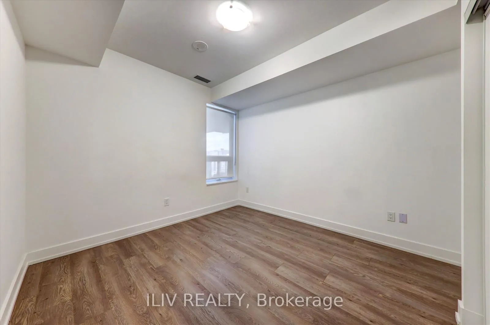 Photo 11 of Unit 1125, 8 Cedarland Drive, Markham, Unionville — HOMEH