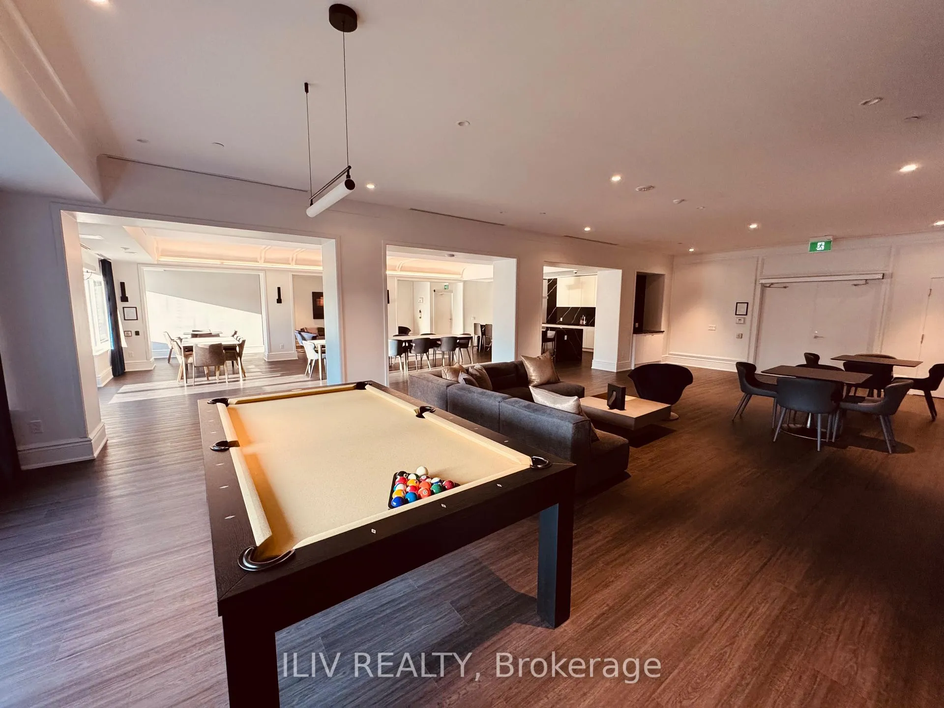 Photo 17 of Unit 1125, 8 Cedarland Drive, Markham, Unionville — HOMEH