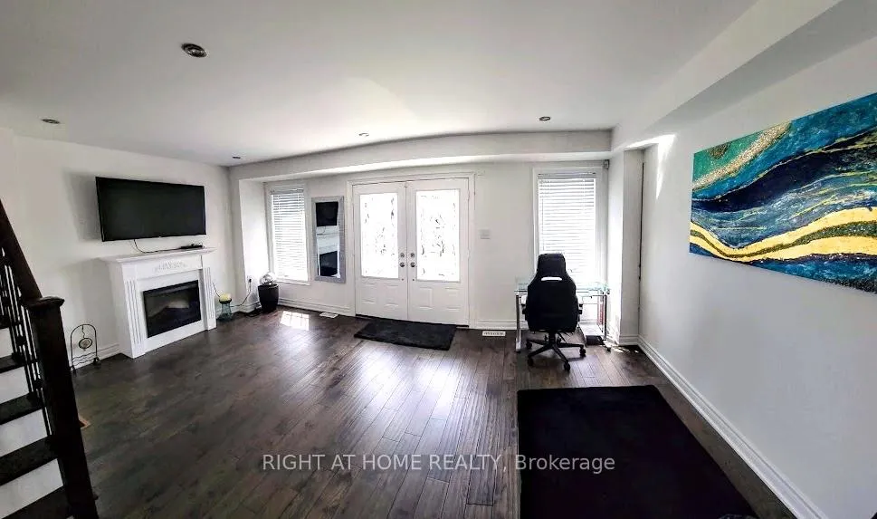 Photo 4 of 51 Devineridge Avenue, Ajax, Central East — HOMEH