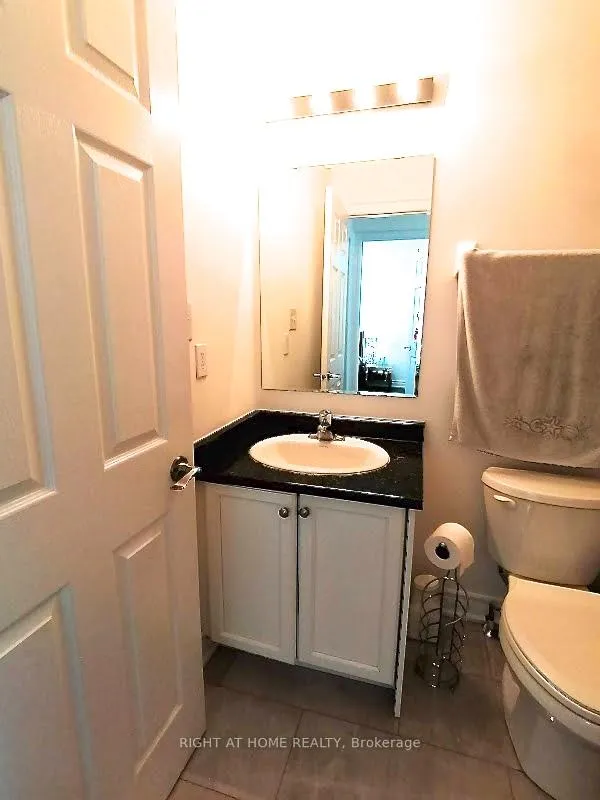 Photo 34 of 51 Devineridge Avenue, Ajax, Central East — HOMEH