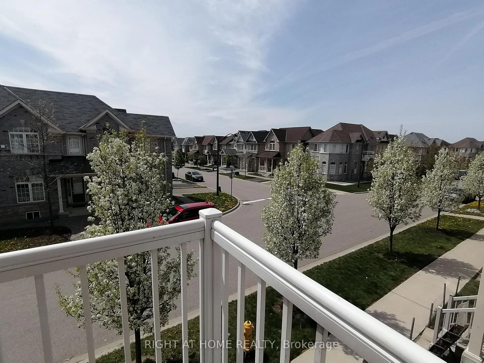Photo 39 of 51 Devineridge Avenue, Ajax, Central East — HOMEH